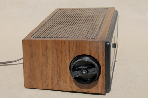 Retro flip digit clock radio, 1970s GE clock radio No 7-4300 w/ wood grain plastic case
