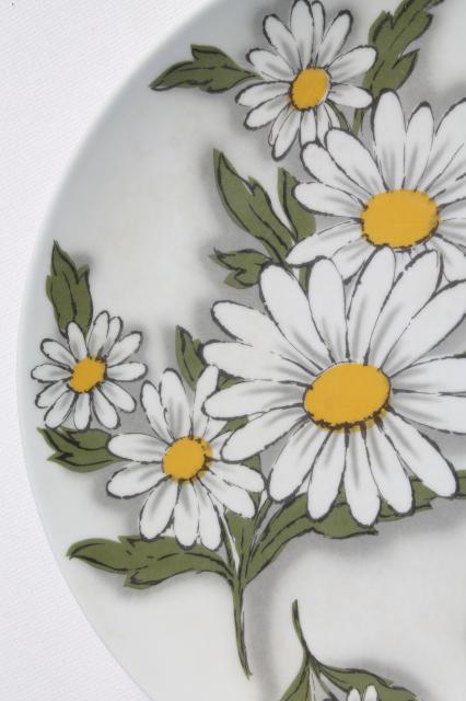 retro flower power vintage melmac plates & bowls, daisy print TexasWare picnic dishes