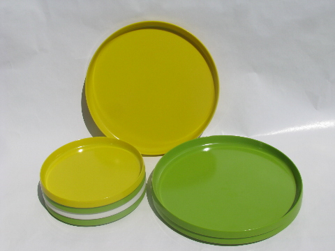 Retro mod Oblique melmac dishes & trays, yellow / lime green / white