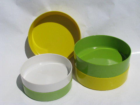 Retro mod Oblique melmac dishes & trays, yellow / lime green / white