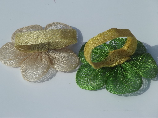 Retro napkin rings, lot of 70 raffia straw grasscloth flowers new old stock