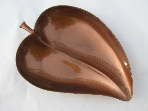 Retro vintage 50s - 60s plastic leaf shaped bowls & large leaves dishes, all colors