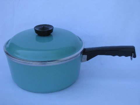 Retro vintage aqua-turquoise Club aluminum cookware, 2 qt sauce pan