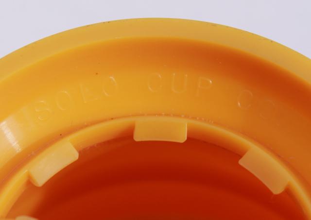 retro vintage colored plastic cup holders w/ handles for Solo dixie paper cups