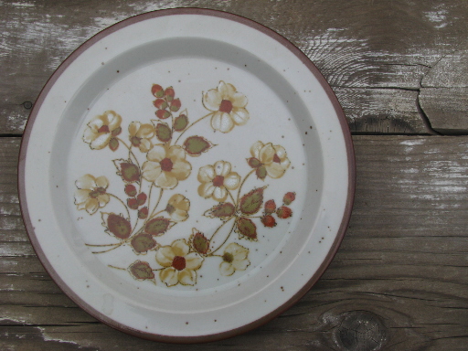 Retro vintage Cultura Japan stoneware, Lunch Mates plates autumn flowers