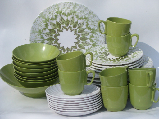 Retro vintage green leaf print melmac dishes, eco-friendly picnic ware!
