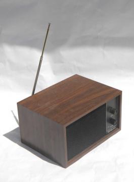 Retro vintage McMartin radio model TR-E513