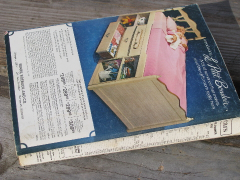 Retro vintage Spring / Summer 1975 Sears big book catalog