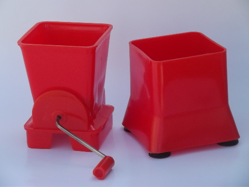 Retro vintage tomato red plastic kitchen grinder w/ hand crank