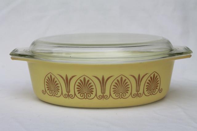 retro yellow & gold vintage Pyrex golden classic large oval casserole w/ warming stand & lid