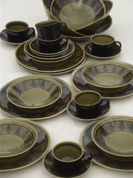Riviera green & black Taylor Smith & Taylor 60s vintage dinnerware set for 6
