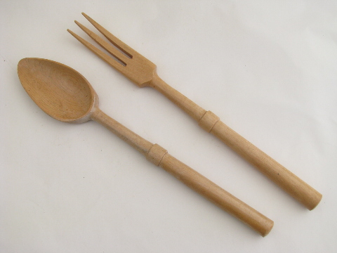 Salad servers fork & spoon utensil lot, mod vintage wood, very retro!