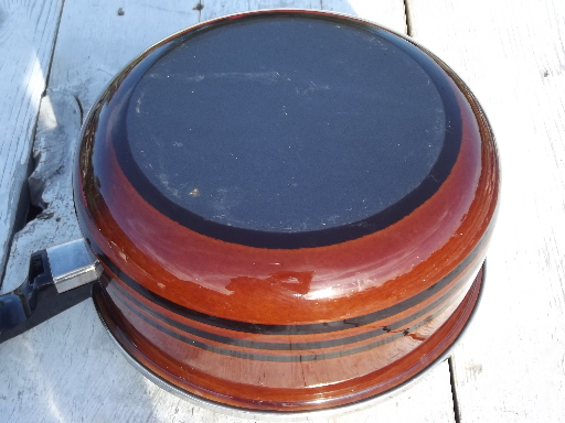 Scandia West Bend vintage enamel pot, large saute sauce pan w/ lid