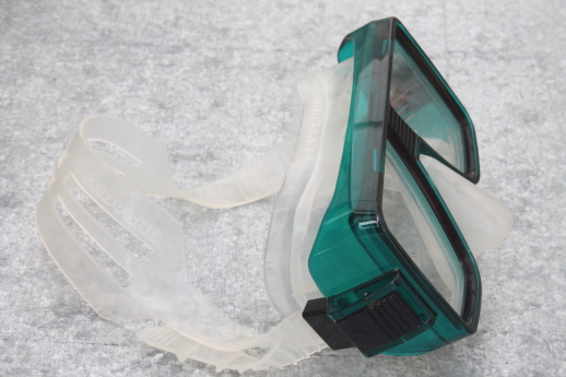 Scuba Pro dive mask new view crystal / teal w/ plastic ScubaPro case