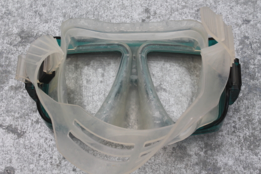 Scuba Pro dive mask new view crystal / teal w/ plastic ScubaPro case