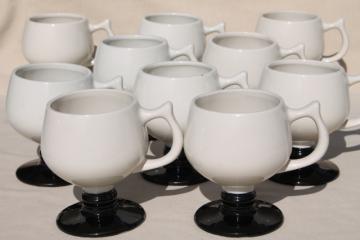set of 10 coffee mugs Eva Zeisel mid century modern design, vintage Hall pottery footed cups