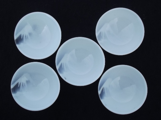 Set of 5 sake bowl cups w/  Mt Fuji scene, vintage Japan porcelain