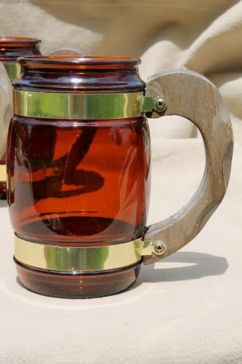 Set of retro Siesta Ware wood handled amber glass mugs, plain root beer brown