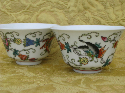 Set oriental flowered porcelain noodle bowls and sauce / ginger dishes