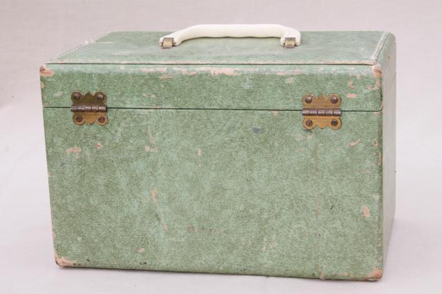 shabby pretty 50s 60s vintage turquoise blue train case, small box bag suitcase