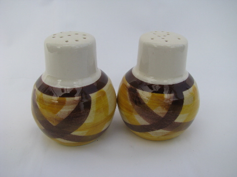 Vernon Kilns vintage Organdie yellow/brown plaid pottery S & P shakers
