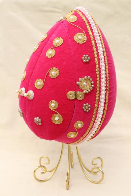 vintage 60s 70s LeeWards beaded pink flocked velvet egg shadow box ornament w/ doors that open