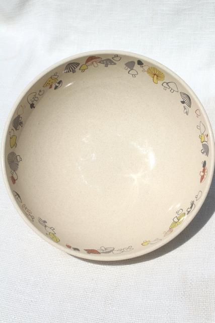 vintage Franciscan pottery big salad bowl, Woodlore retro mushrooms border 