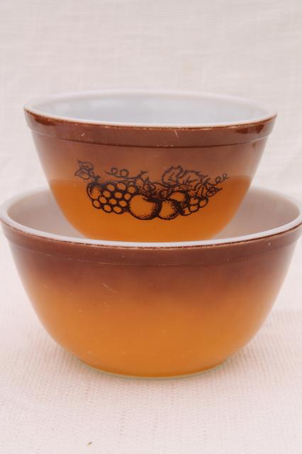 vintage Pyrex glass mixing bowls Old Orchard brown ombre 401 and 402