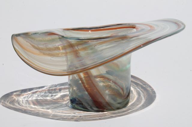 vintage Sooner Oklahoma art glass vase, swirled slag glass hand-blown cowboy hat
