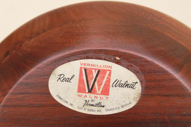 vintage Vermillion walnut wood bowl, nut dish w/ center handle, 60s danish mod style