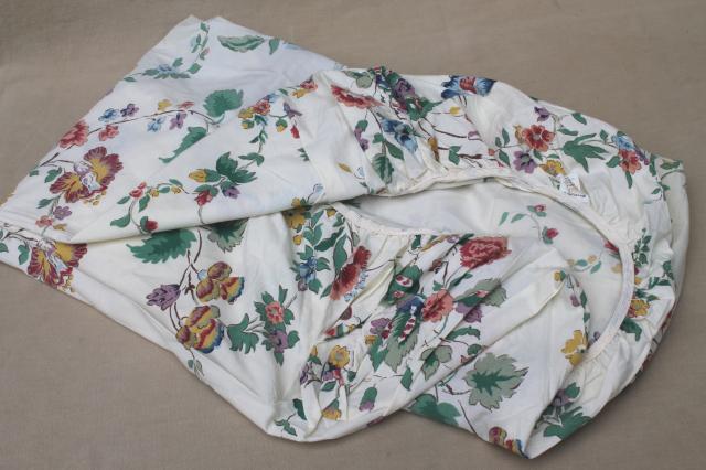 vintage Waverly Schumacher cotton blend fabric sheets, twin bed bedding w/ jacobean floral print 