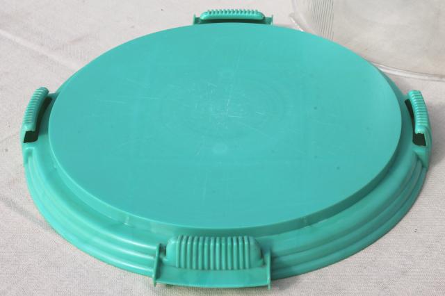 vintage aqua turquoise blue plastic cake keeper saver, cake plate w/ clear dome cover