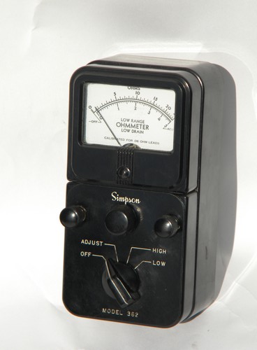 Vintage bakelite Simpson model 362 low range ohmmeter w/manual & original box