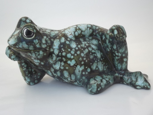 Vintage ceramic frog figures, large sassy frogs in 70s retro spotted glaze