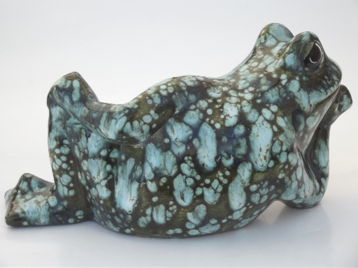 Vintage ceramic frog figures, large sassy frogs in 70s retro spotted glaze