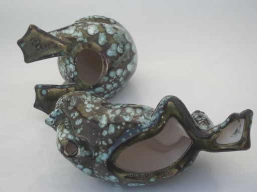 Vintage ceramic frog figures, large sassy frogs in 70s retro spotted glaze