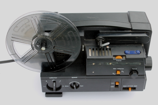 https://1stopretroshop.com/item-photos/vintage-chinon-4000gl-projector-reel-to-reel-movie-projector-for-8mm-super8-film-1stopretroshop-s82238-2.jpg
