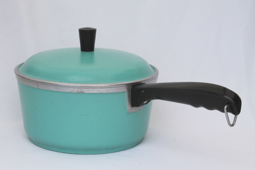 Vintage Club aluminum cookware, aqua turquoise blue pot w/ lid, 2 qt saucepan