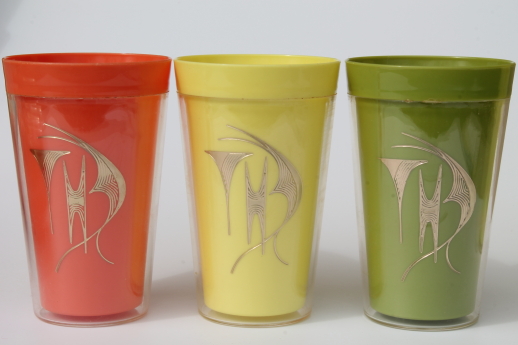 Vintage colored plastic insulated tumblers, thermoware thermo-serv style picnic party glasses