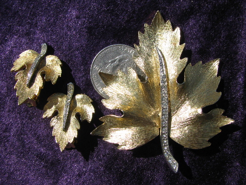 Vintage costume jewelry lot, rhinestone leaves pins, leaf brooches & earring sets