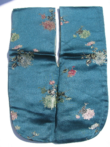 Vintage green silk fabric waist pocket purse w/ oriental chrysanthemums