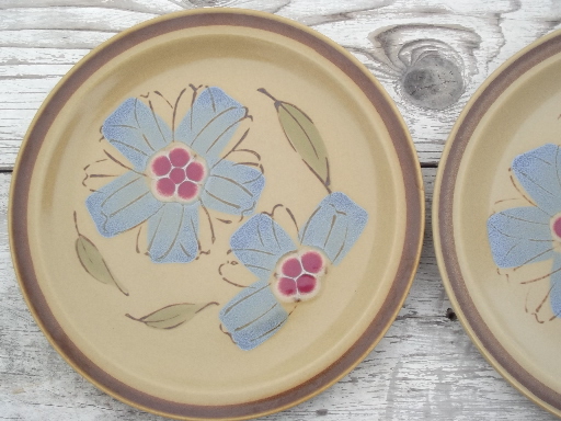 Vintage Hearthside Japan rose of sharon pattern stoneware dinner plates