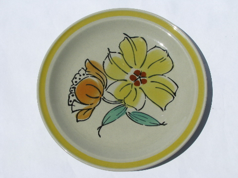 Vintage Japan daisy Sonata stoneware pottery plates, round platter