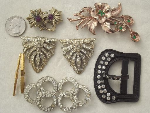 Vintage junk jewelry lot, shabby rhinestone costume jewels pins, clips etc.