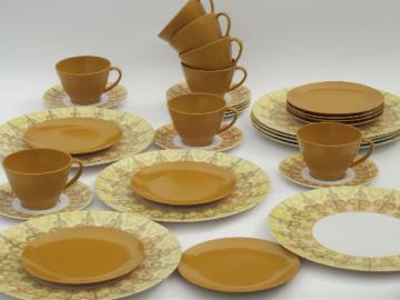 https://1stopretroshop.com/item-photos/vintage-lenox-melamine-dishes-set-60s-curry-gold-mod-print-lenotex-melmac-1stopretroshop-u621125t.jpg