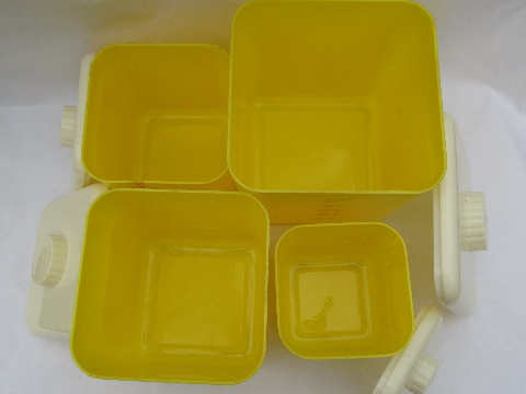 Vintage Lustro Ware kitchen canisters set, 50s yellow / white plastic