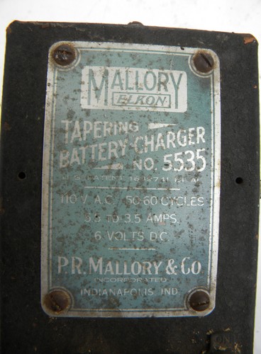Vintage Mallory early electric 6 volt DC power supply or battery charger