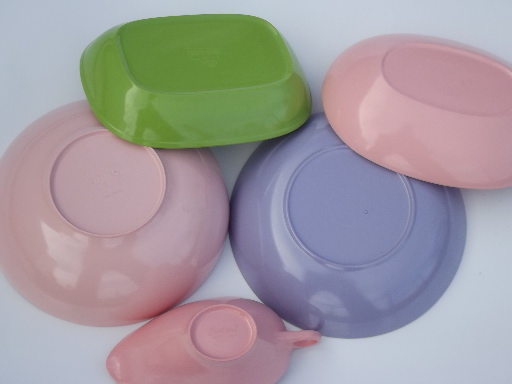 Vintage melmac dishes, serving bowls  in retro lavender, pink, grass green