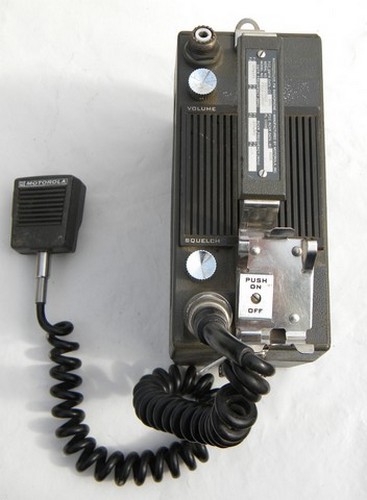 Vintage Motorola Handie-Talkie PT-300 lunchbox walkie-talkie radio