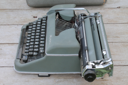 Vintage Olympia SM3 DeLuxe typewriter w/ case, 1940s mid century industrial typewriter Germany Western Zone